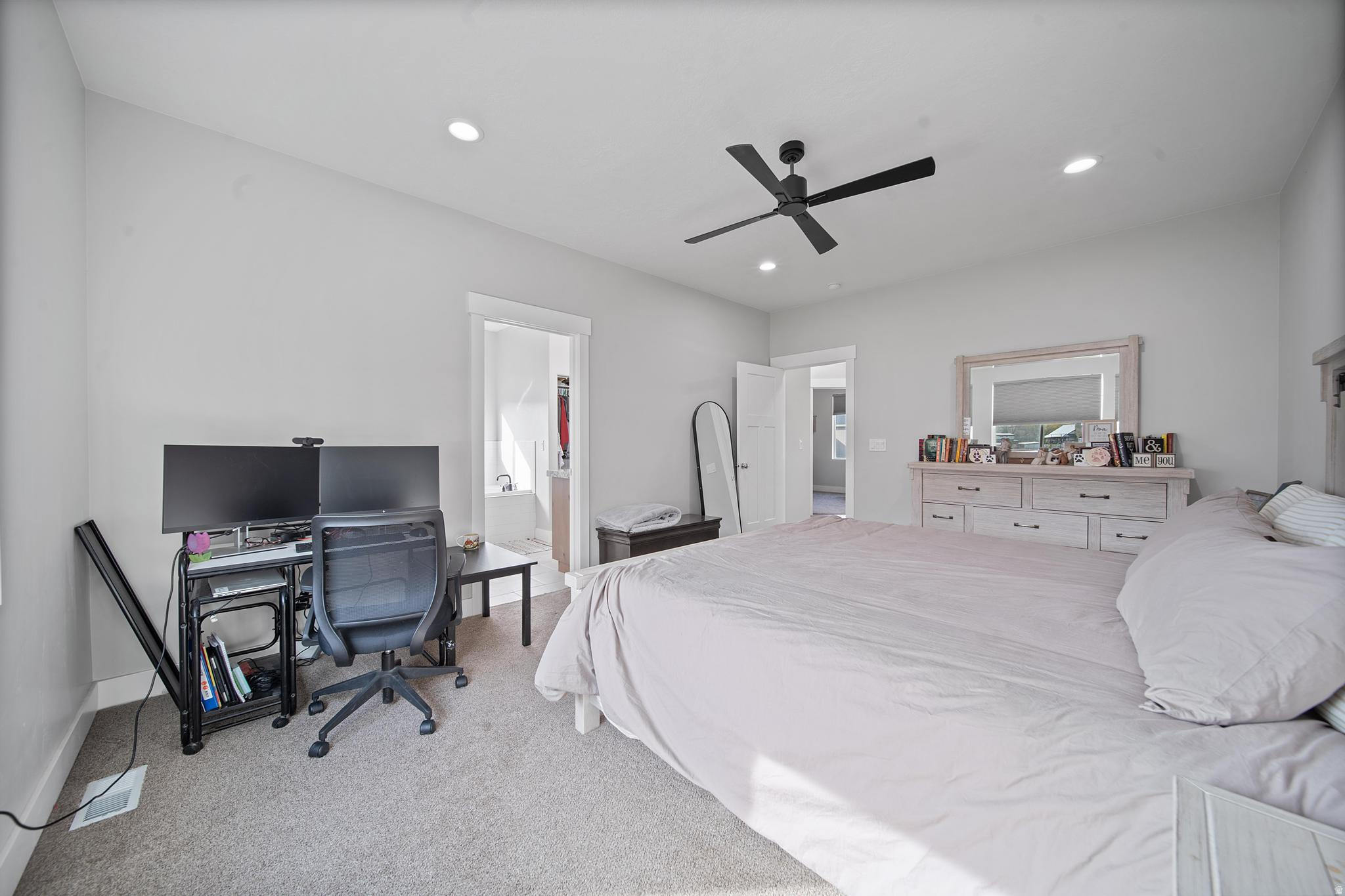 BRIDLE WALK - Residential