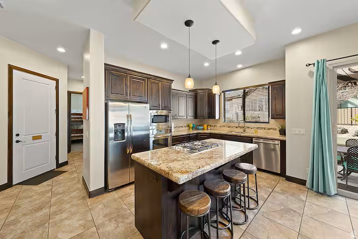 CORAL RIDGE TOWNHOMES PH 2 - Residential