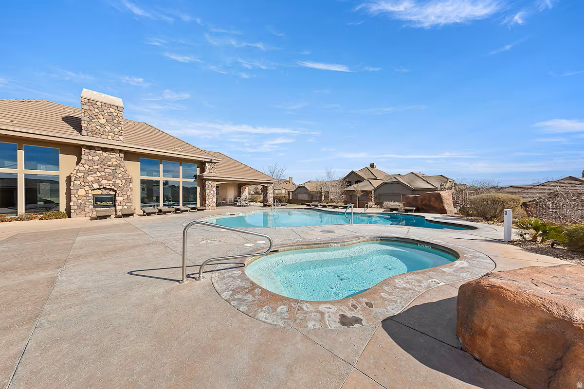 CORAL RIDGE TOWNHOMES PH 2 - Residential