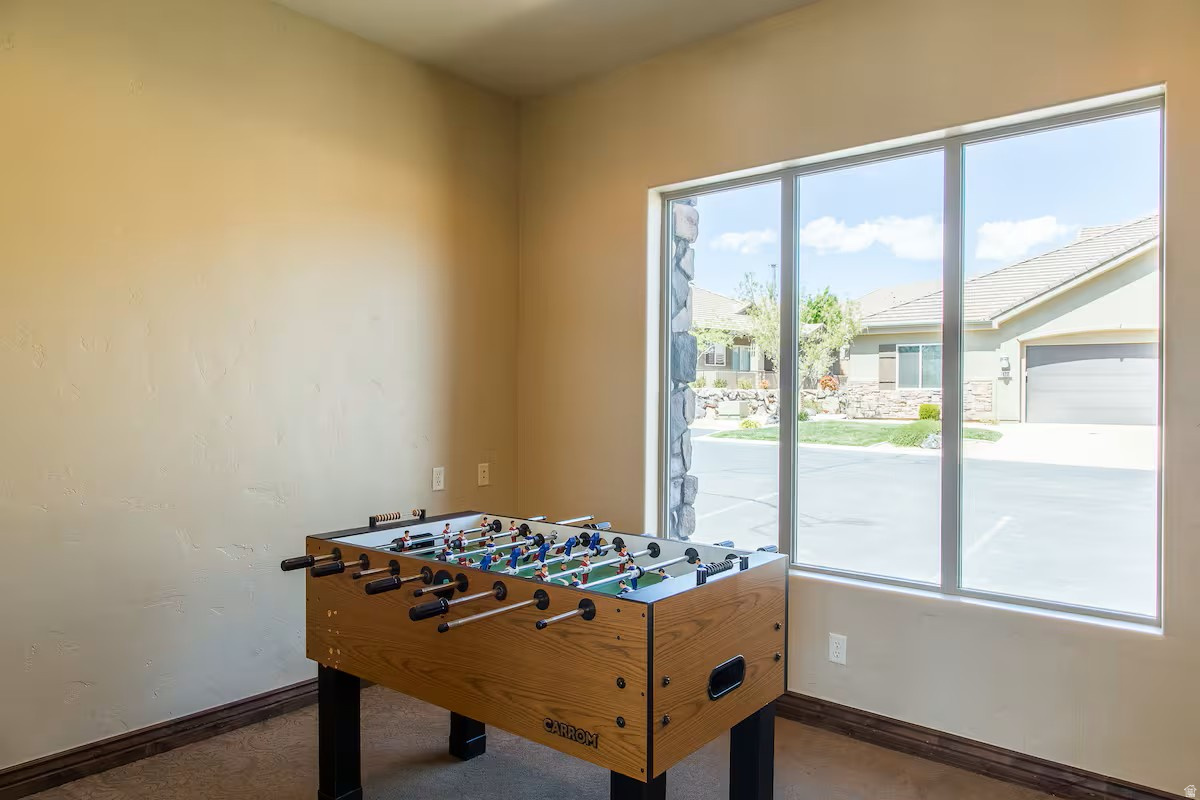 CORAL RIDGE TOWNHOMES PH 2 - Residential