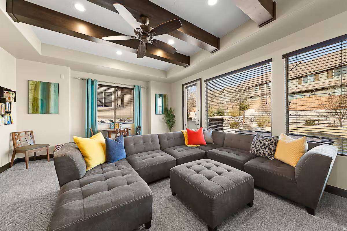 CORAL RIDGE TOWNHOMES PH 2 - Residential