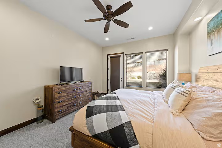 CORAL RIDGE TOWNHOMES PH 2 - Residential