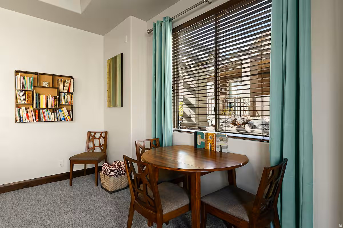 CORAL RIDGE TOWNHOMES PH 2 - Residential