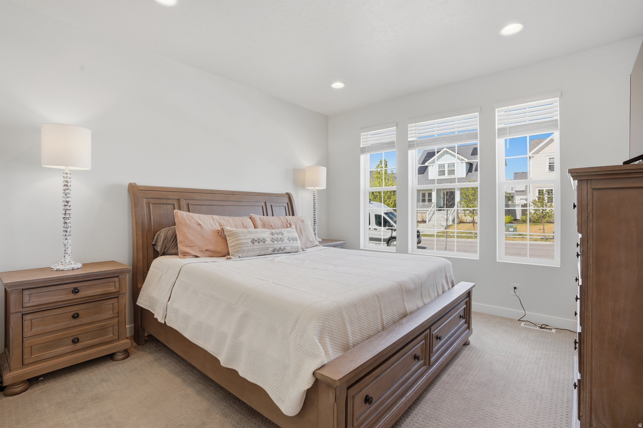 DAYBREAK - Residential