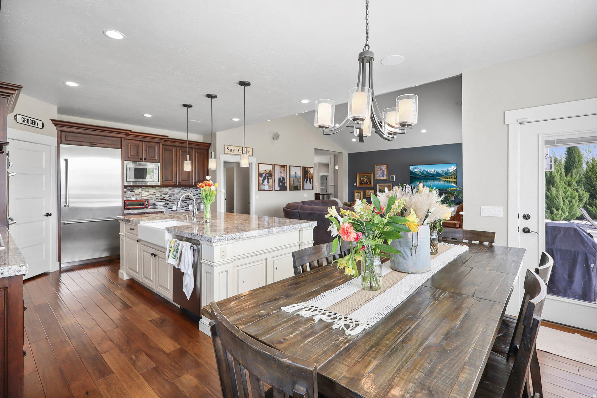 BROOKFIELD ESTATES - Residential