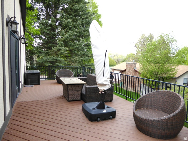 MOUNT LOGAN - Residential