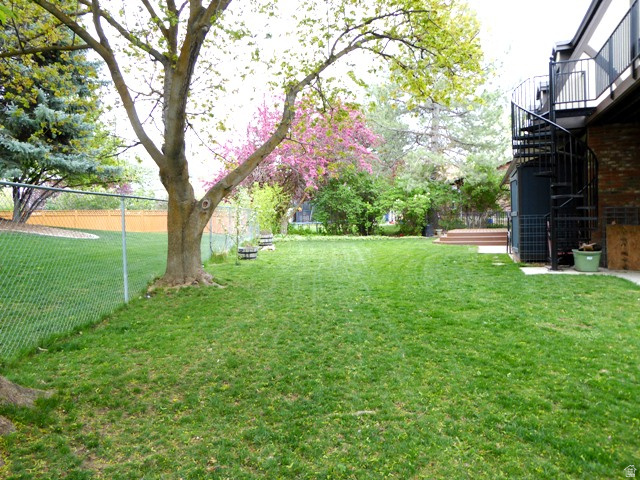 MOUNT LOGAN - Residential