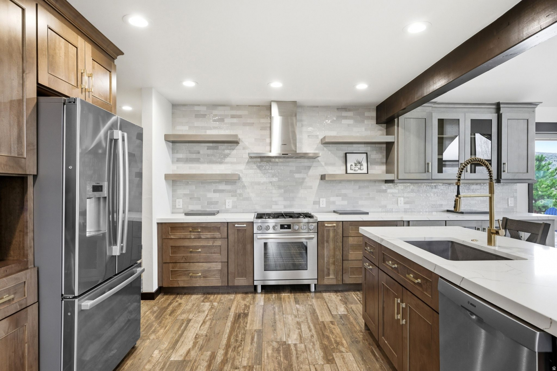 HIGHLAND ESTATES - Residential
