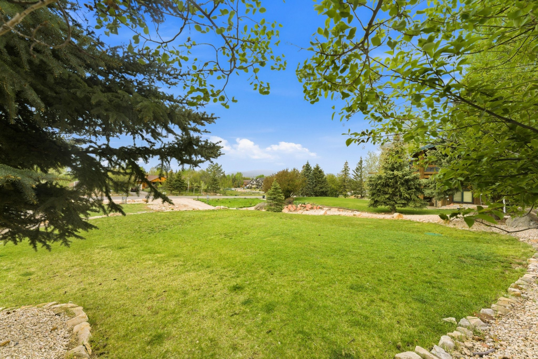 HIGHLAND ESTATES - Residential