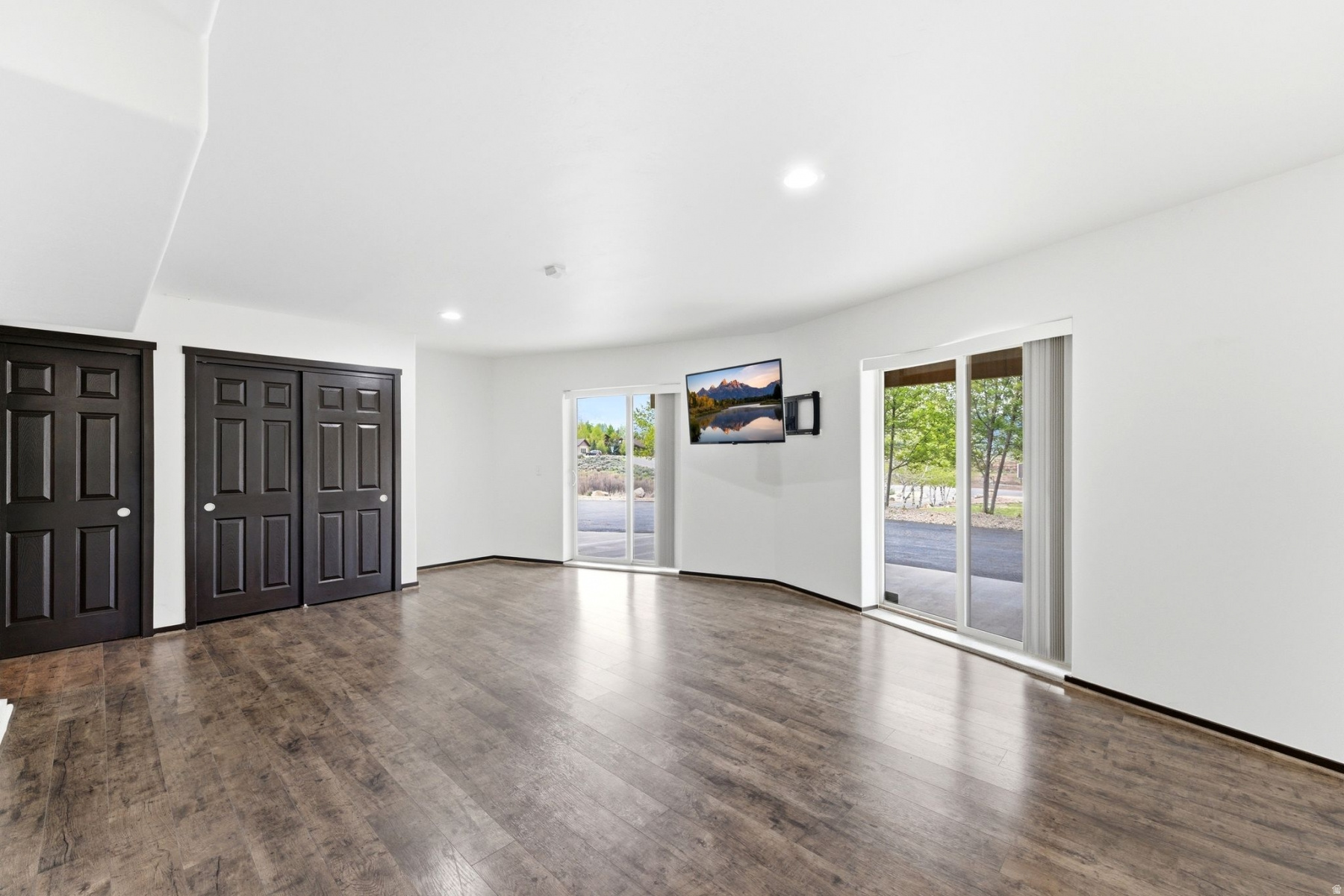 HIGHLAND ESTATES - Residential