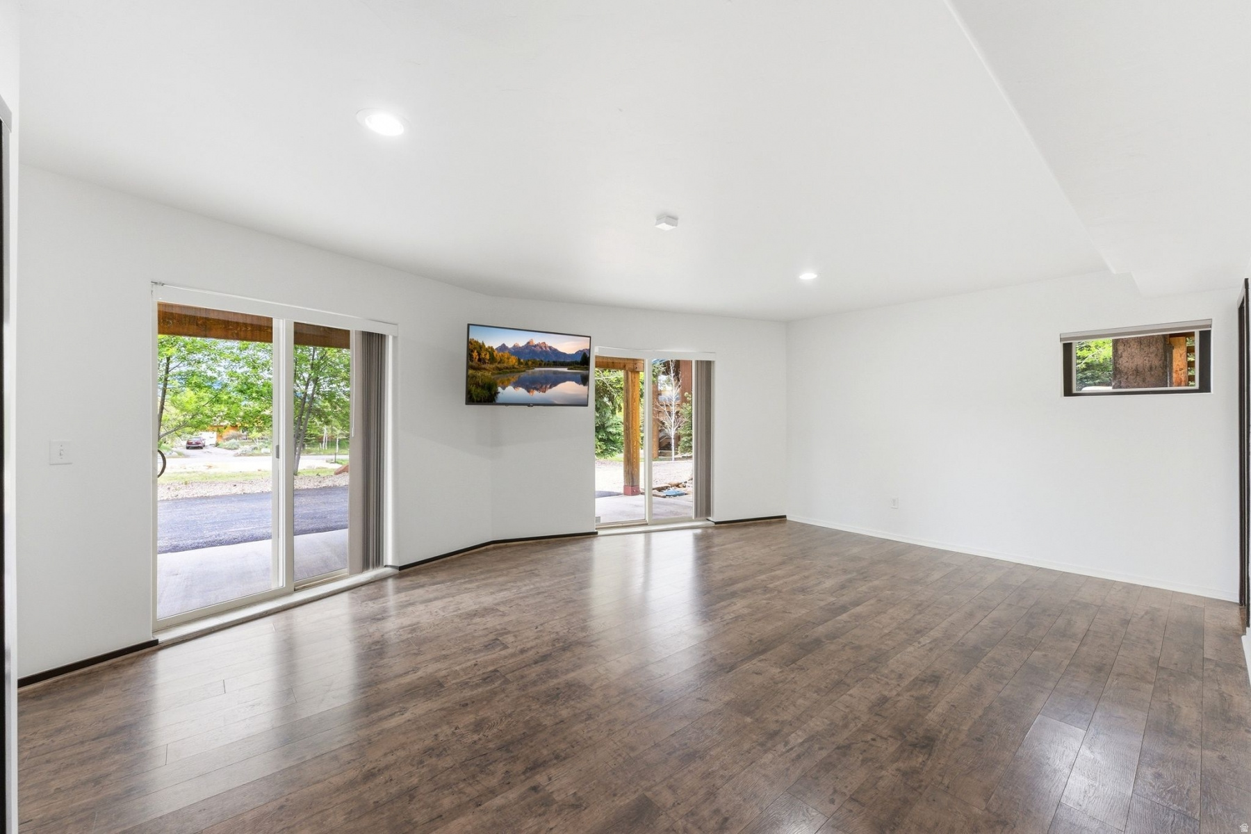 HIGHLAND ESTATES - Residential