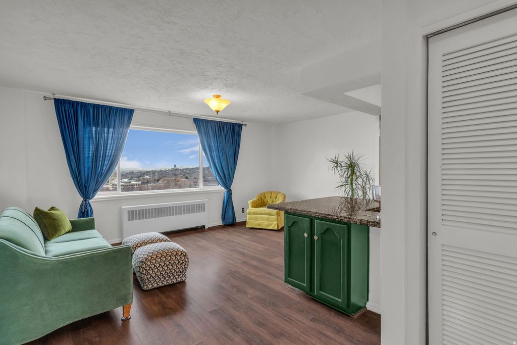 Photo of 130 S 1300 E #804, Salt Lake City, UT 84102 (MLS # 2136820)