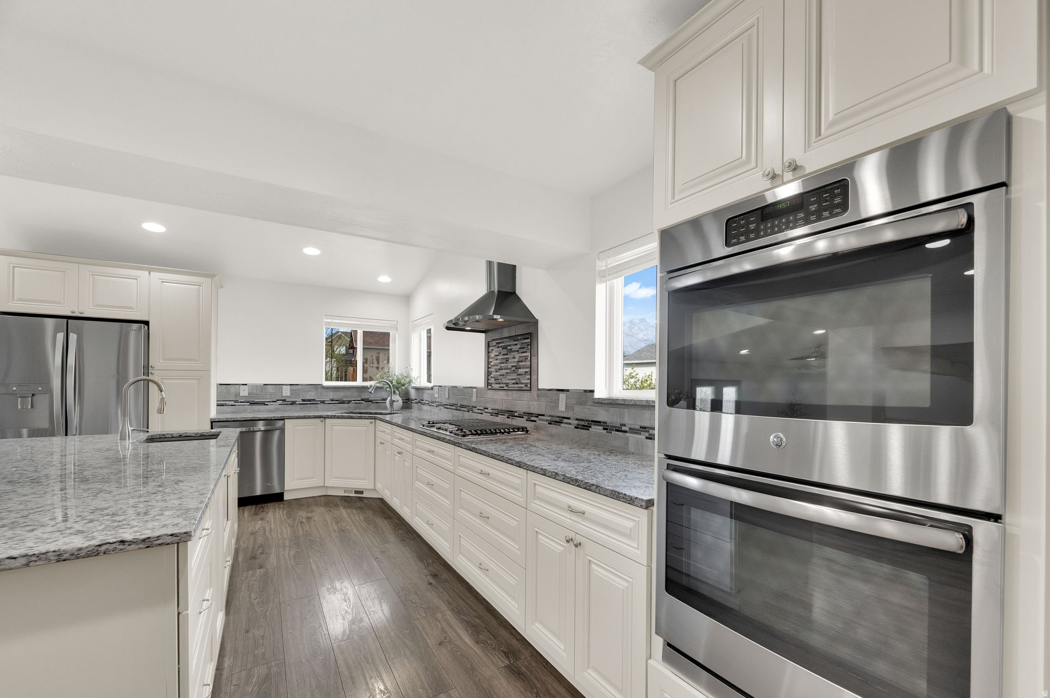 ALPINE COUNTRY - Residential