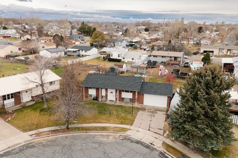 Tiny photo for 1167 W 2100 N, Clinton, UT 84015 (MLS # 2136337)