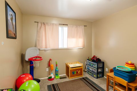 Tiny photo for 1167 W 2100 N, Clinton, UT 84015 (MLS # 2136337)