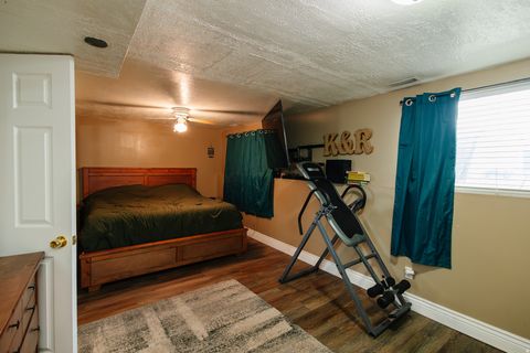 Tiny photo for 1167 W 2100 N, Clinton, UT 84015 (MLS # 2136337)