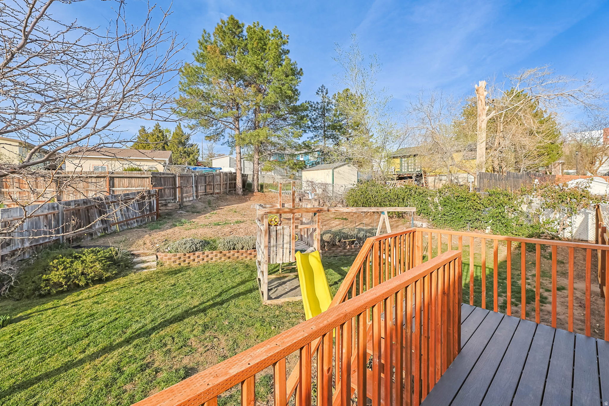 WHITE CITY - Residential