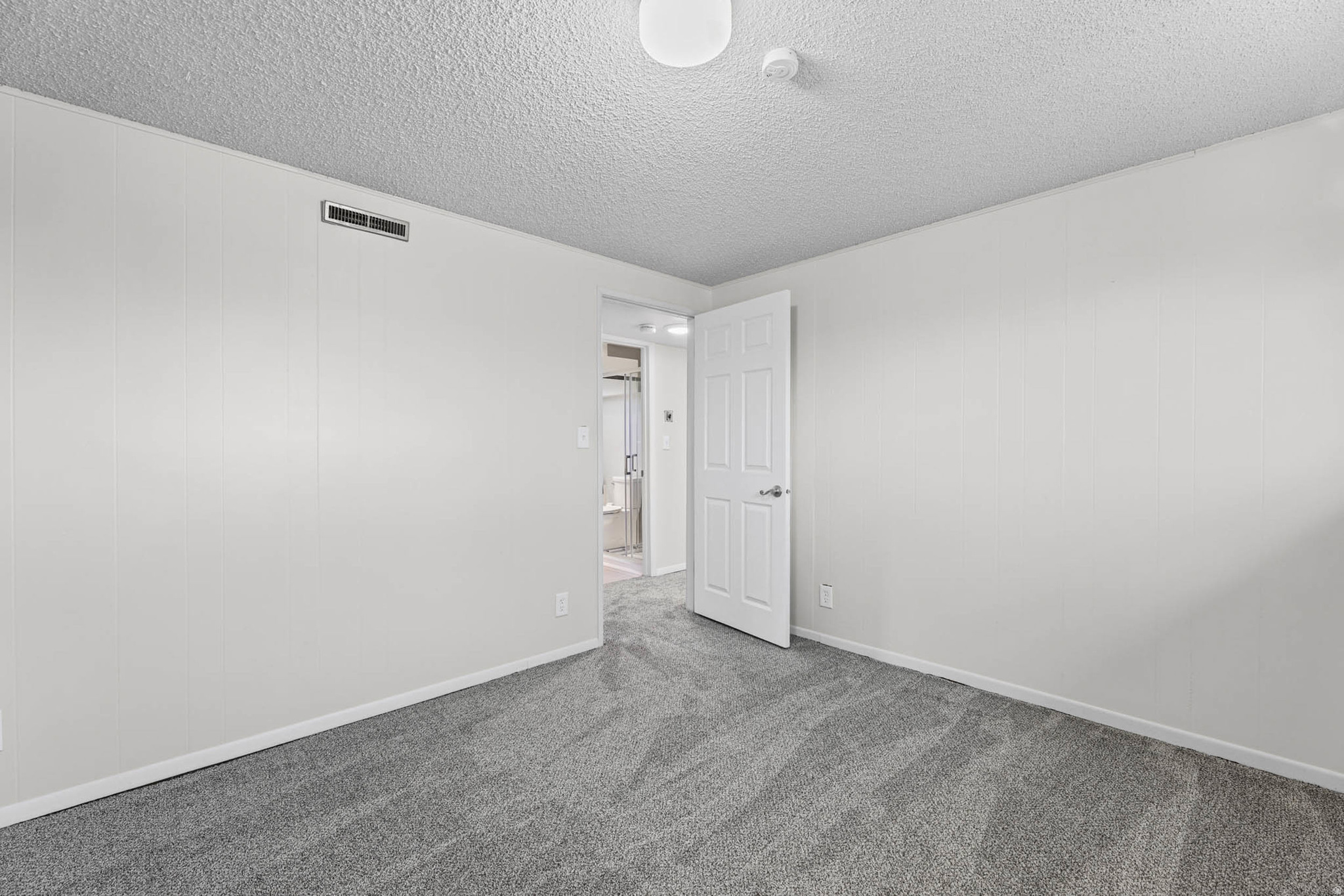 WHITE CITY - Residential