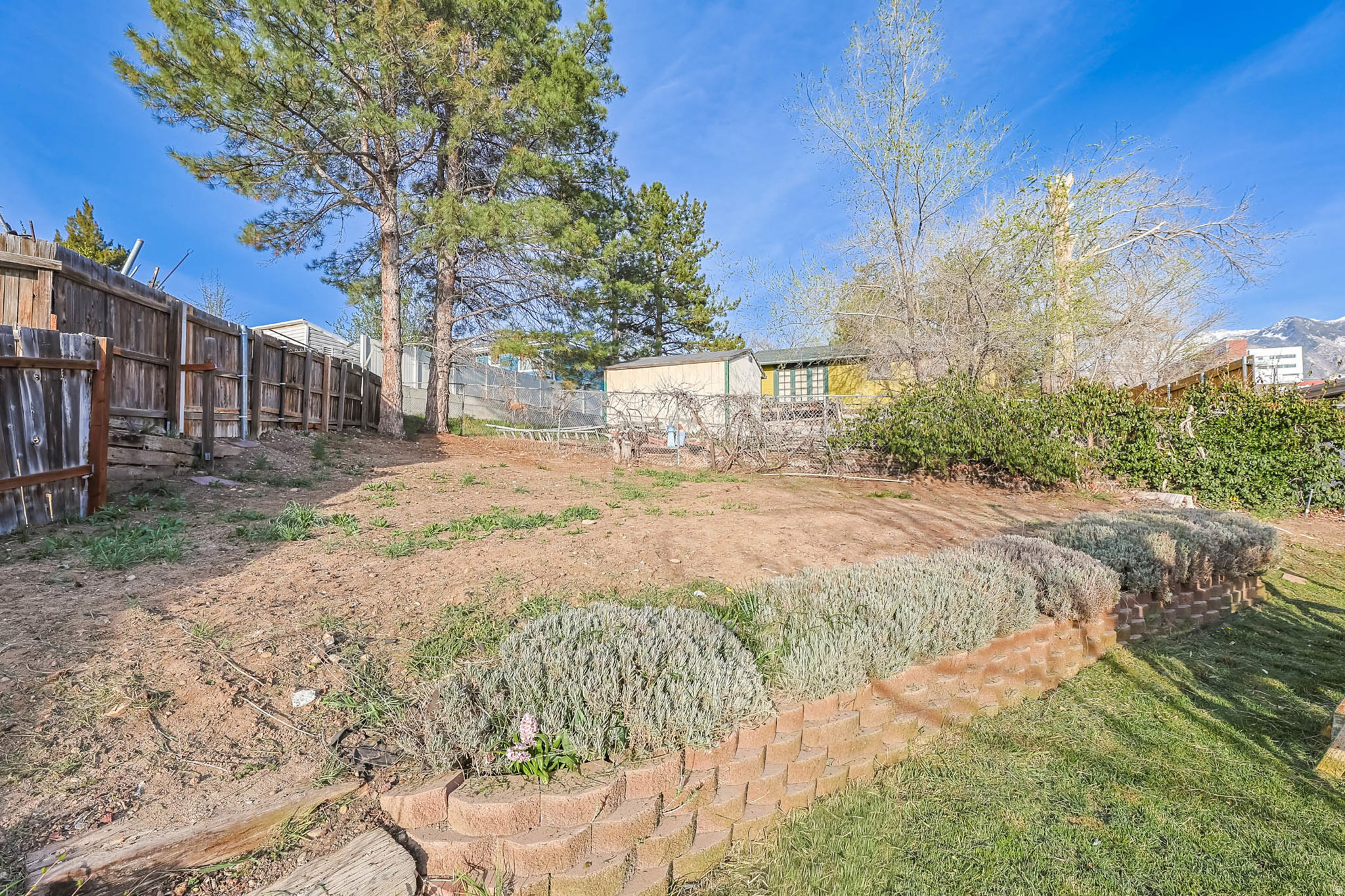 WHITE CITY - Residential