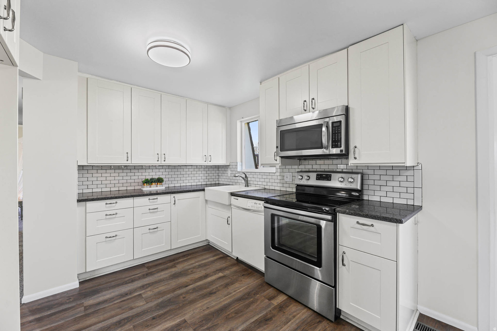 WHITE CITY - Residential