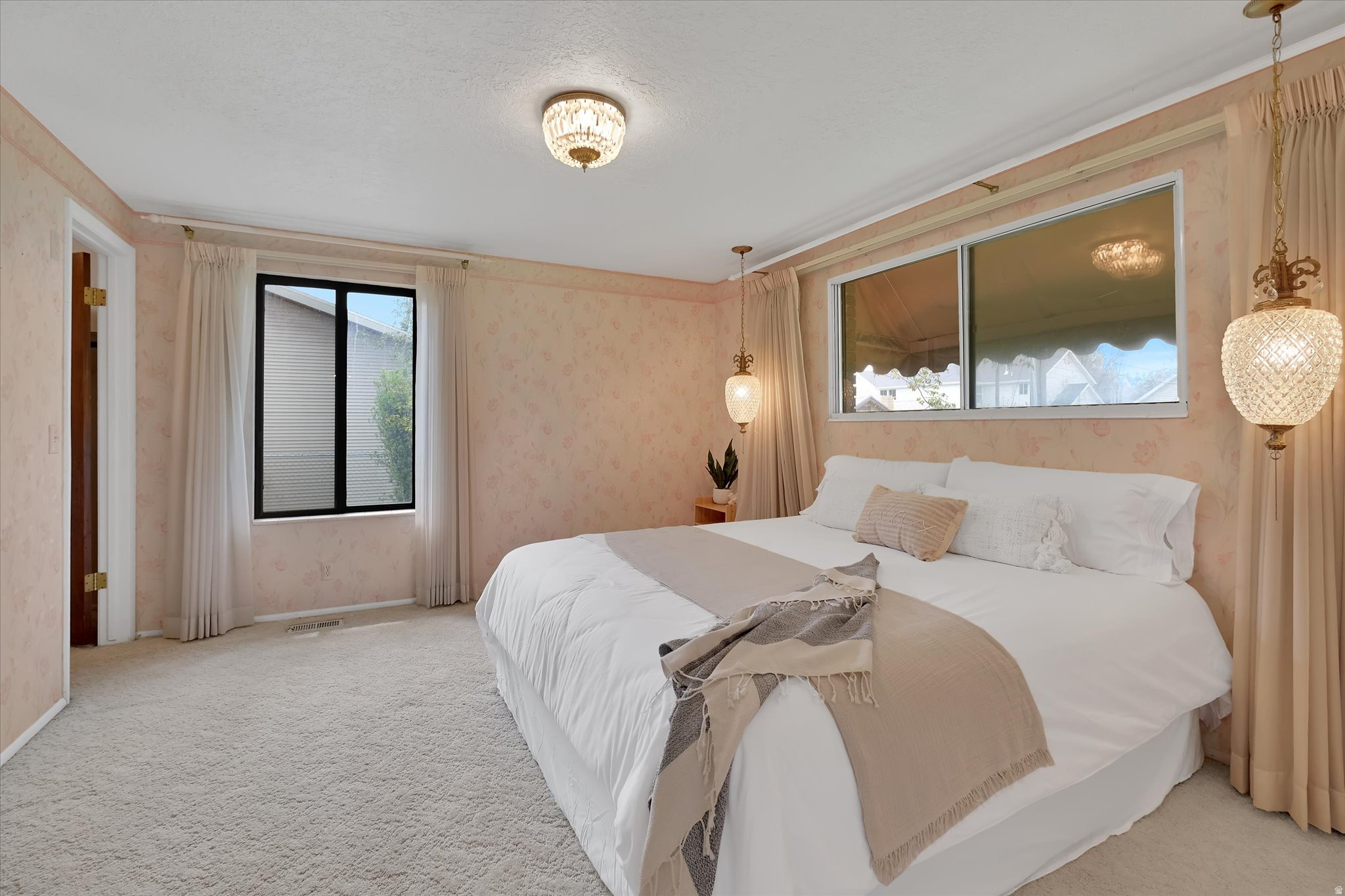 ASPEN CONDOMINIUMS - Residential