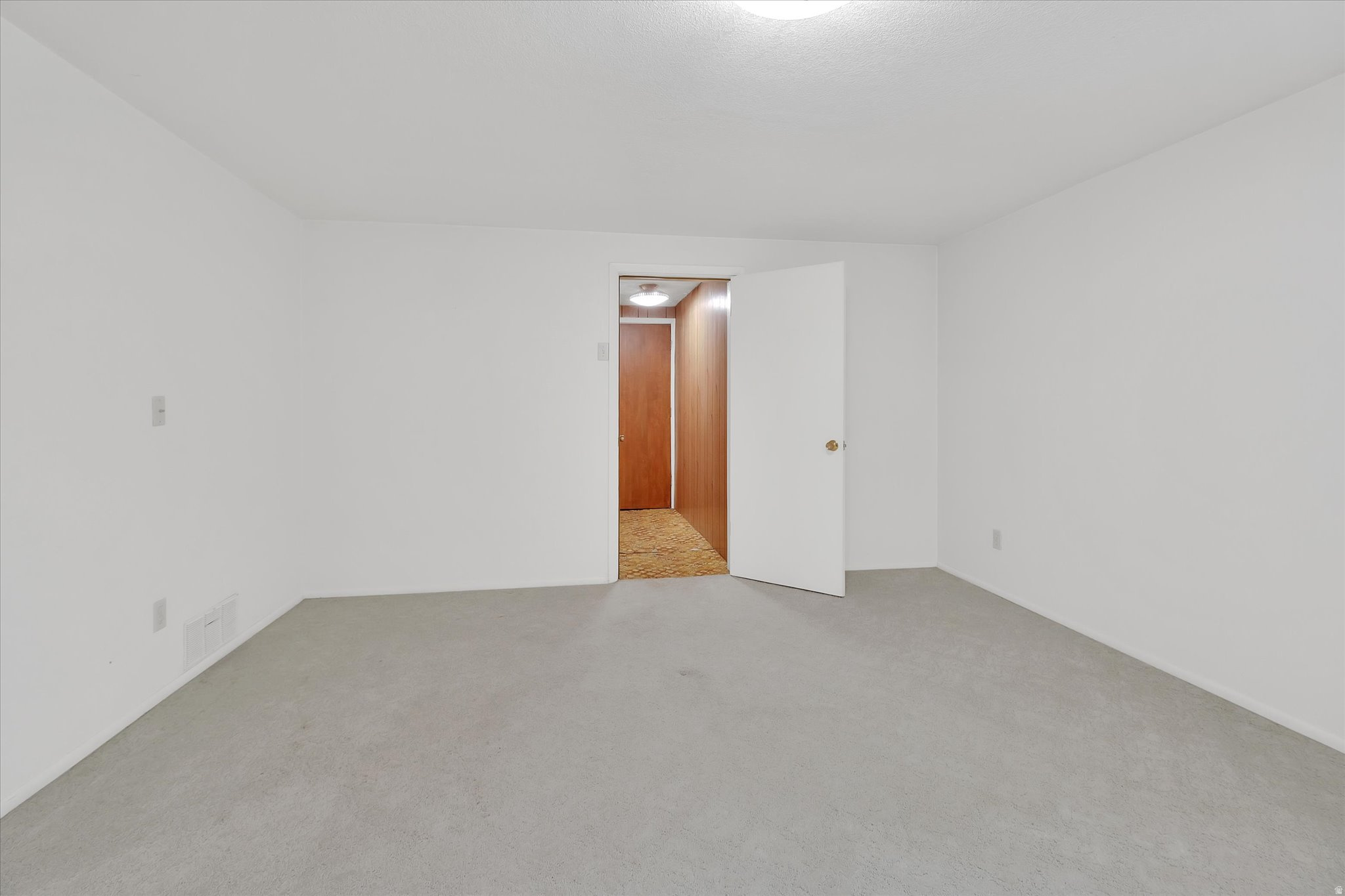 ASPEN CONDOMINIUMS - Residential