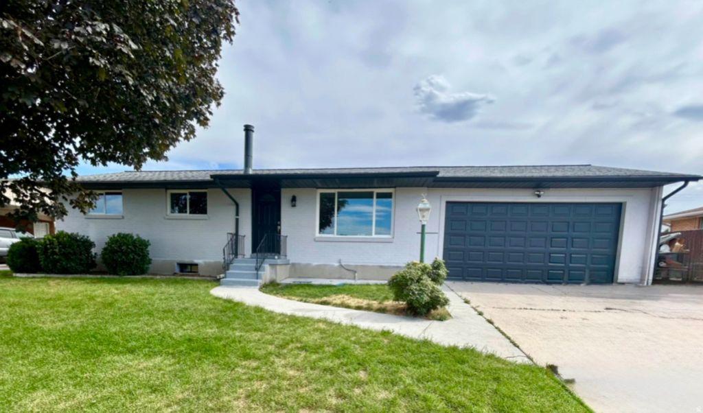 Photo of 4915 W JANETTE AVE, Salt Lake City, UT 84120 (MLS # 2142288)