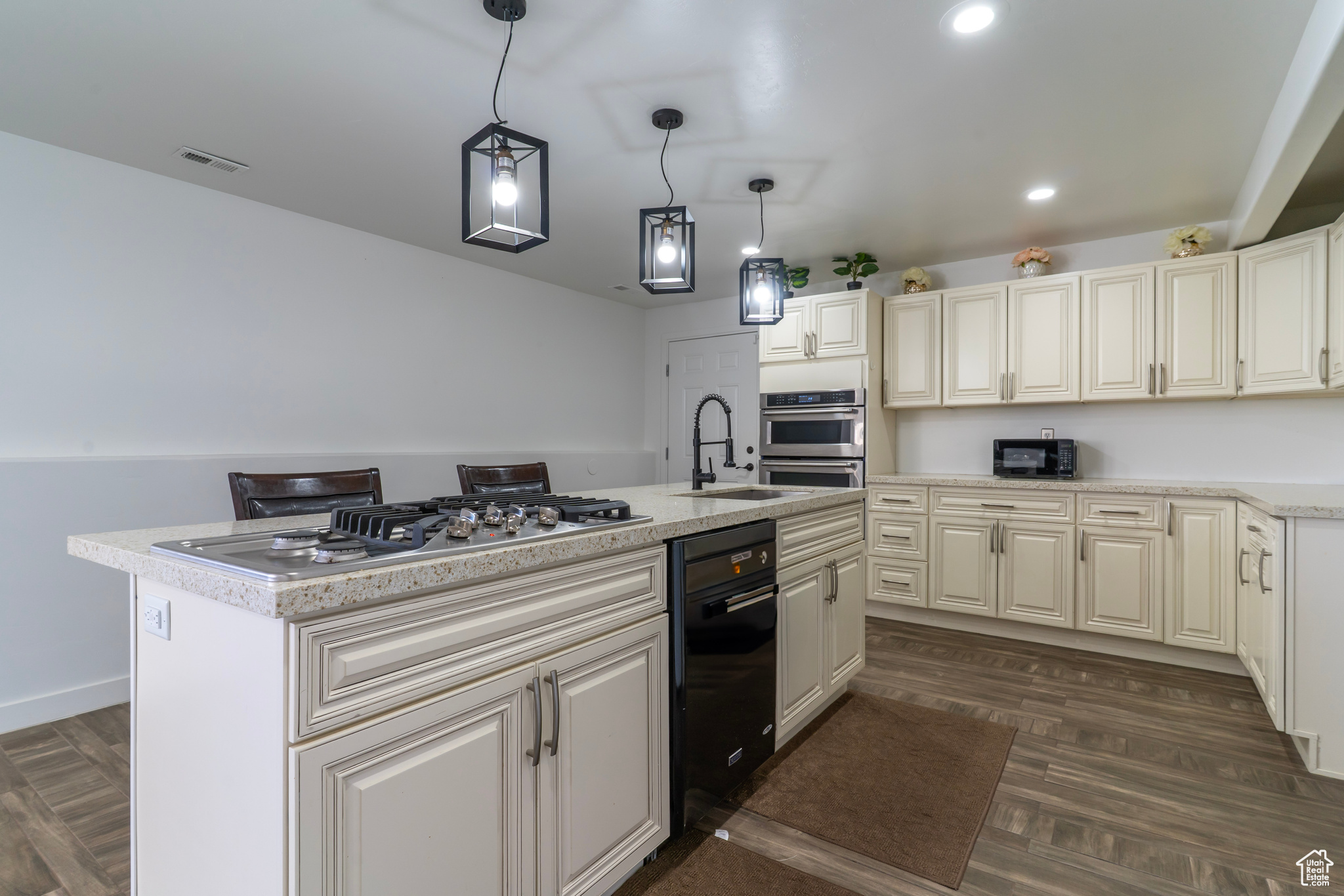 1353 W Carriage View Ct, South Jordan, Utah image 29