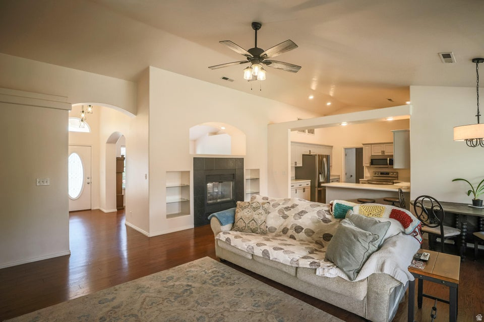 SANTA CLARA HEIGHTS W - Residential