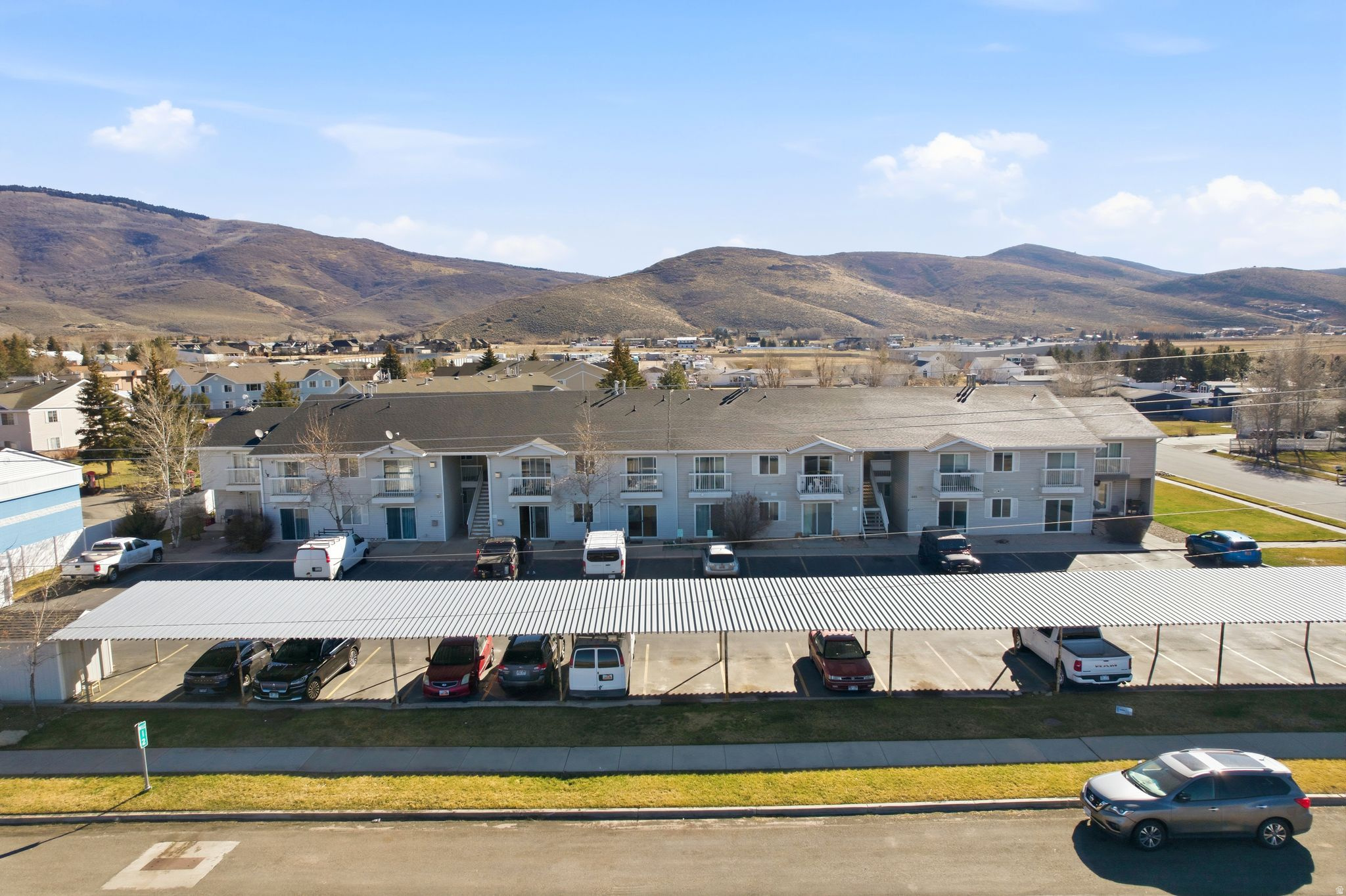 UINTA VIEW CONDOMINIUM - Residential
