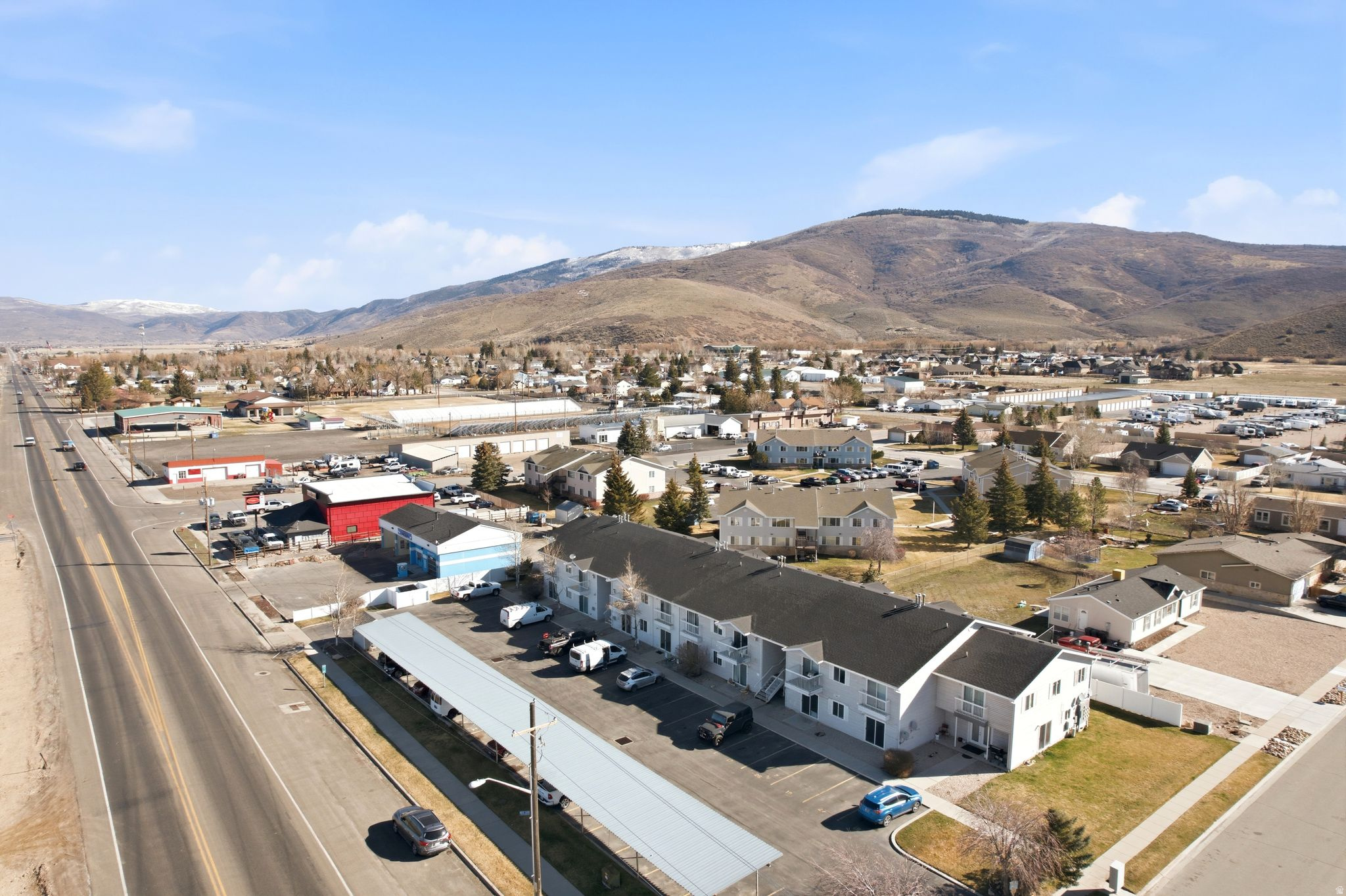 UINTA VIEW CONDOMINIUM - Residential