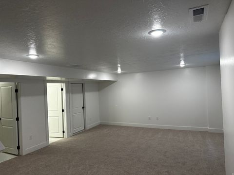 Tiny photo for 26 S MOONLIT RD, Mapleton, UT 84664 (MLS # 2132152)