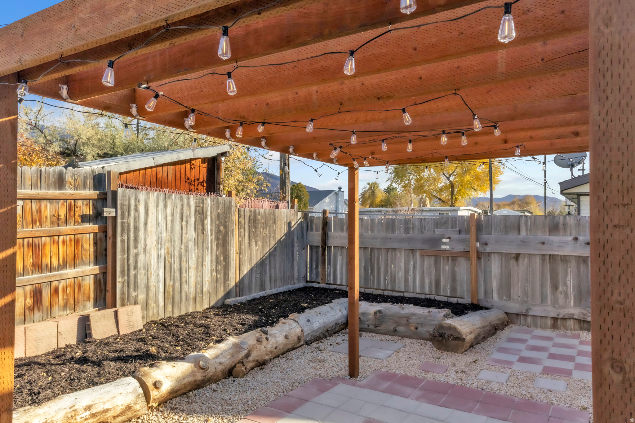 WHITE CITY #6 SUB - Residential