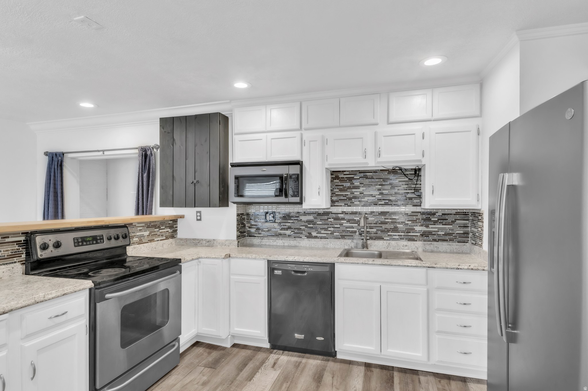 WHITE CITY #6 SUB - Residential