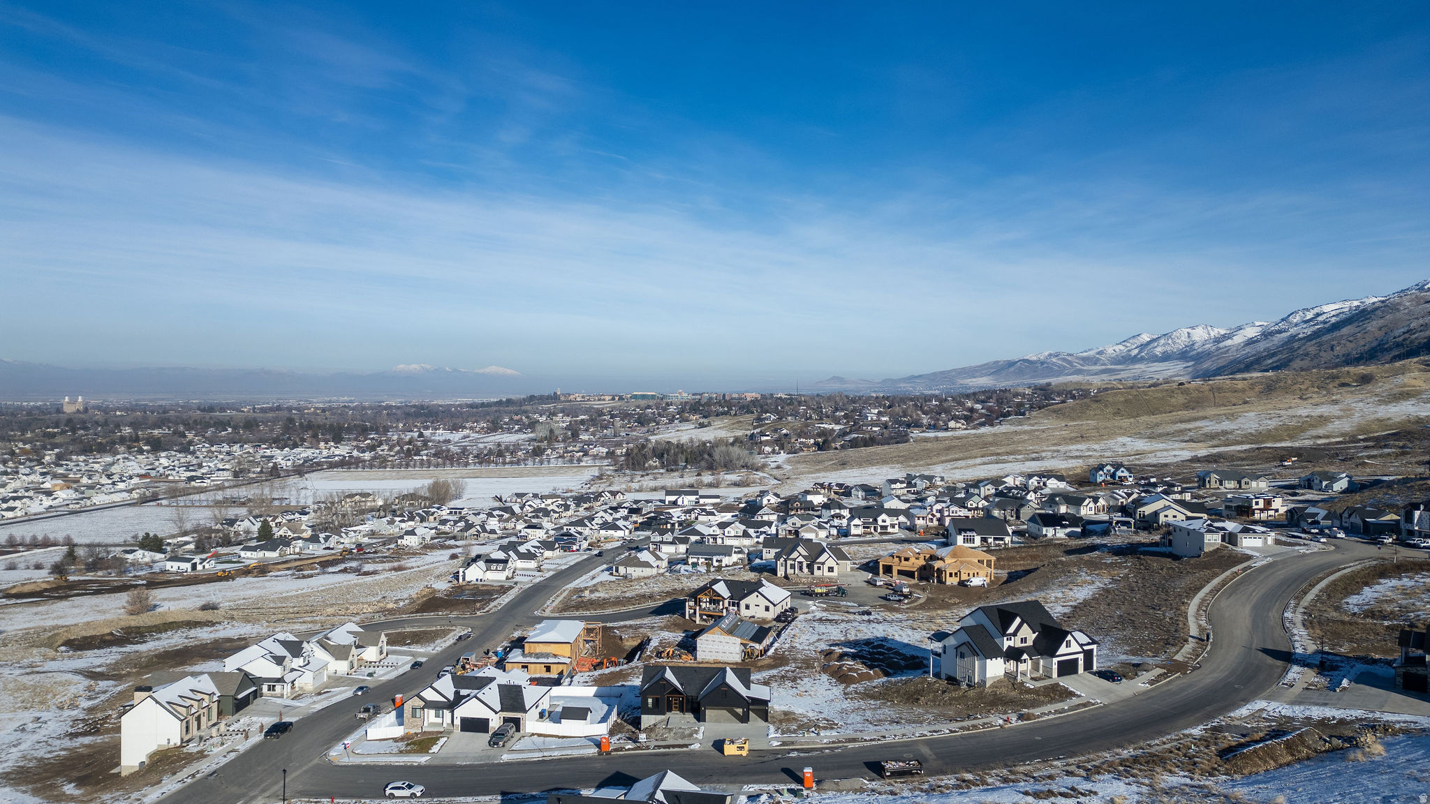 HOMES ON THE KNOLL - Residential