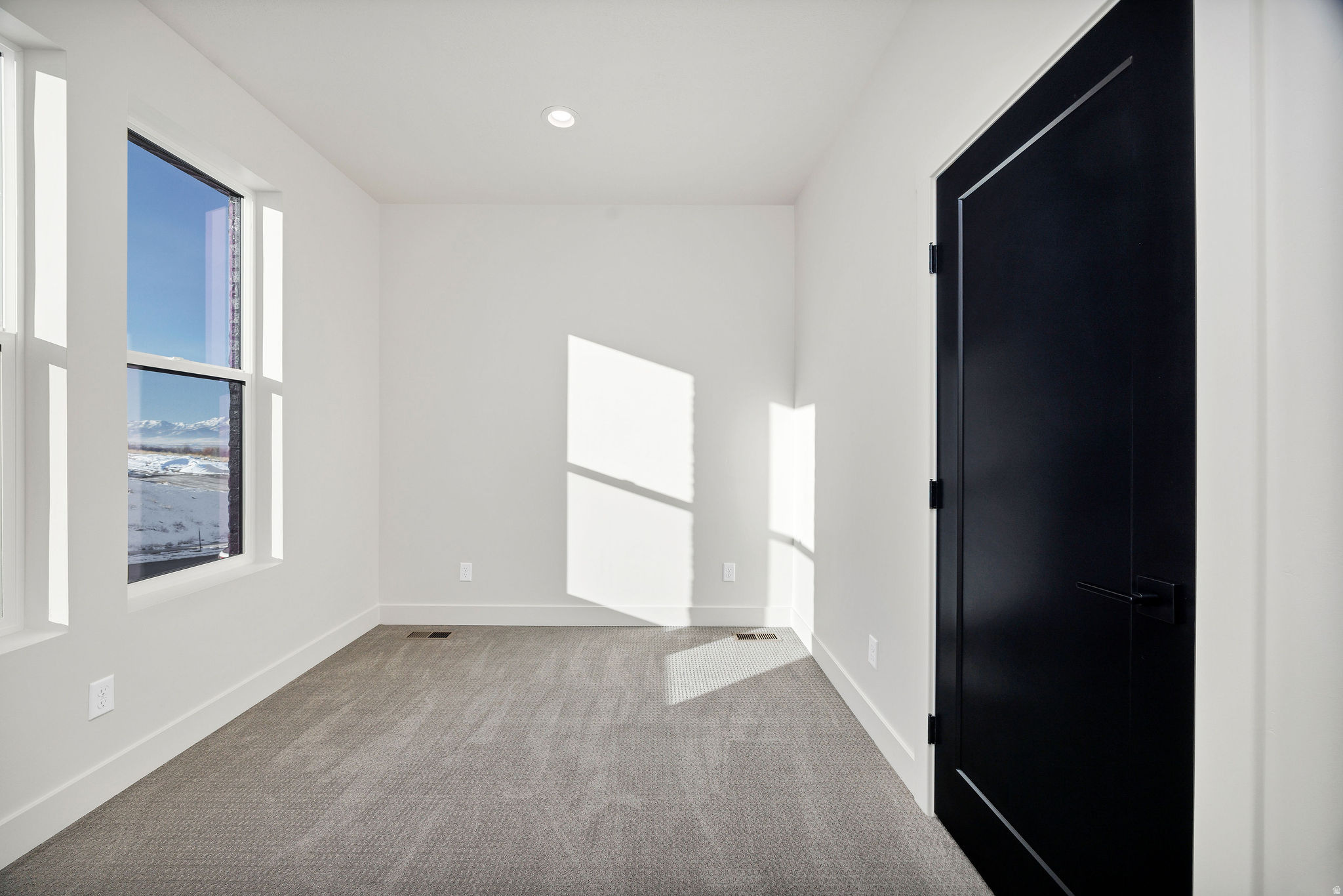 HOMES ON THE KNOLL - Residential