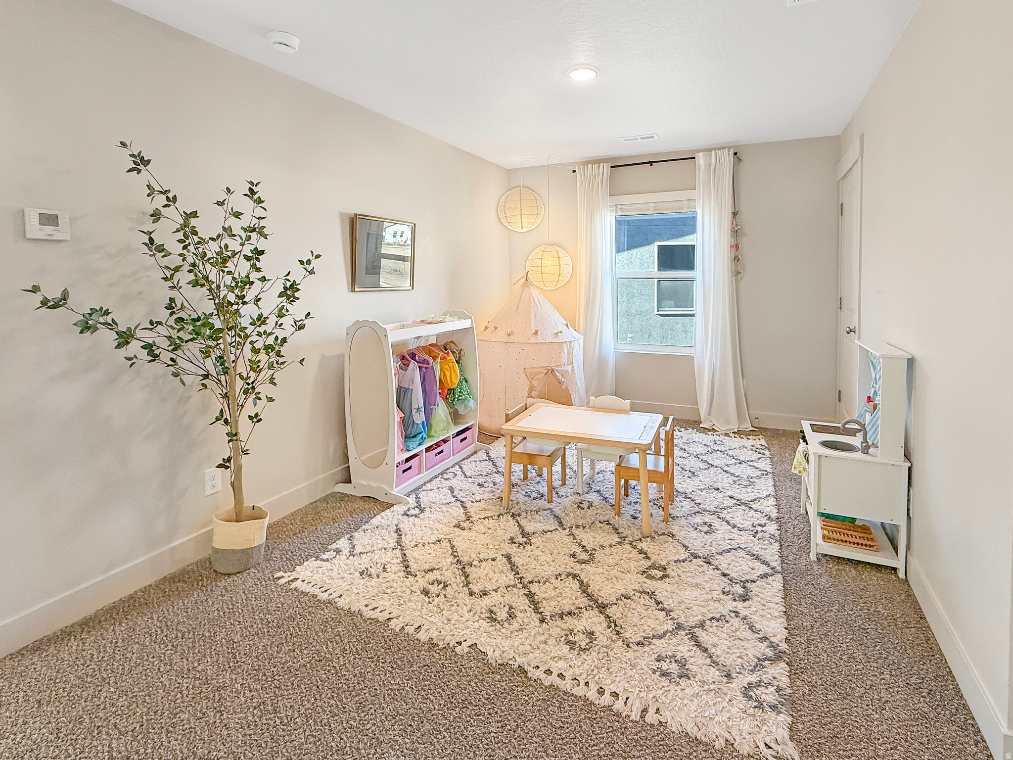 MAPLETON VILLAGE - Residential