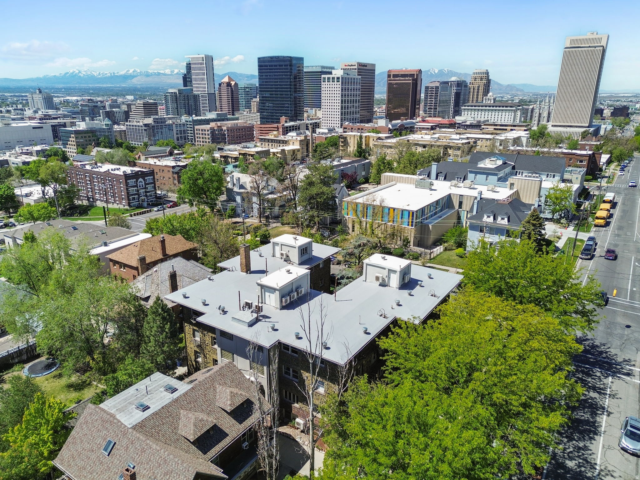 CAITHNESS CONDOMINIUM - Residential