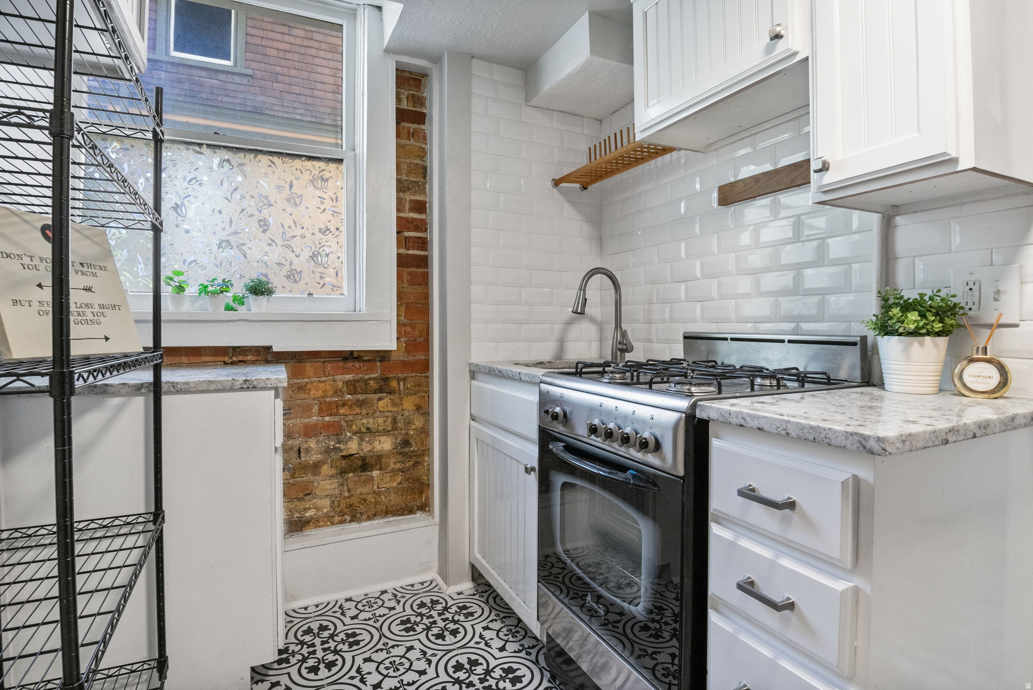CAITHNESS CONDOMINIUM - Residential