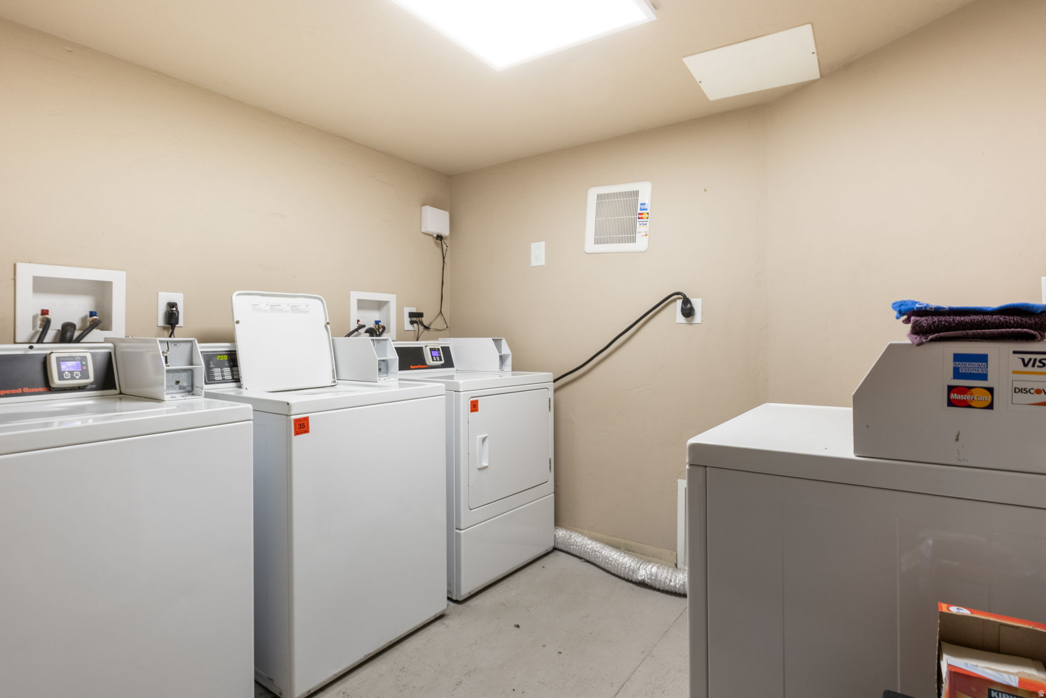 CAITHNESS CONDOMINIUM - Residential