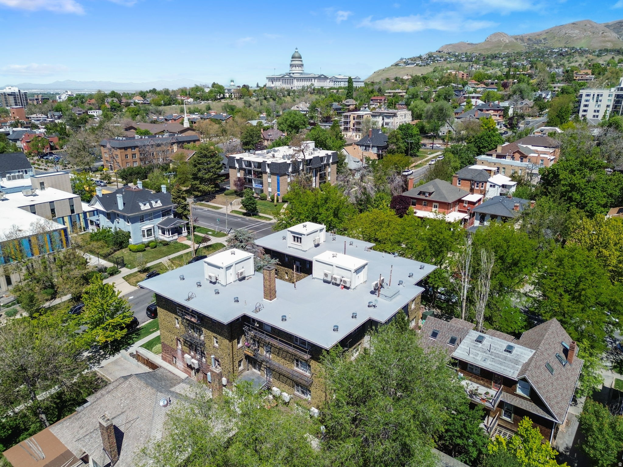 CAITHNESS CONDOMINIUM - Residential