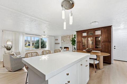 Tiny photo for 960 E SAGEHILL DR, Millcreek, UT 84124 (MLS # 2134109)