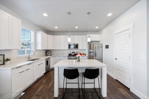 Tiny photo for 7087 N SLICK ROCK WAY W, Eagle Mountain, UT 84005 (MLS # 2126766)