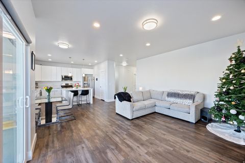 Tiny photo for 7087 N SLICK ROCK WAY W, Eagle Mountain, UT 84005 (MLS # 2126766)