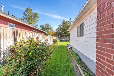 Tiny photo for 8953 S 90 E, Sandy, UT 84070 (MLS # 2124019)