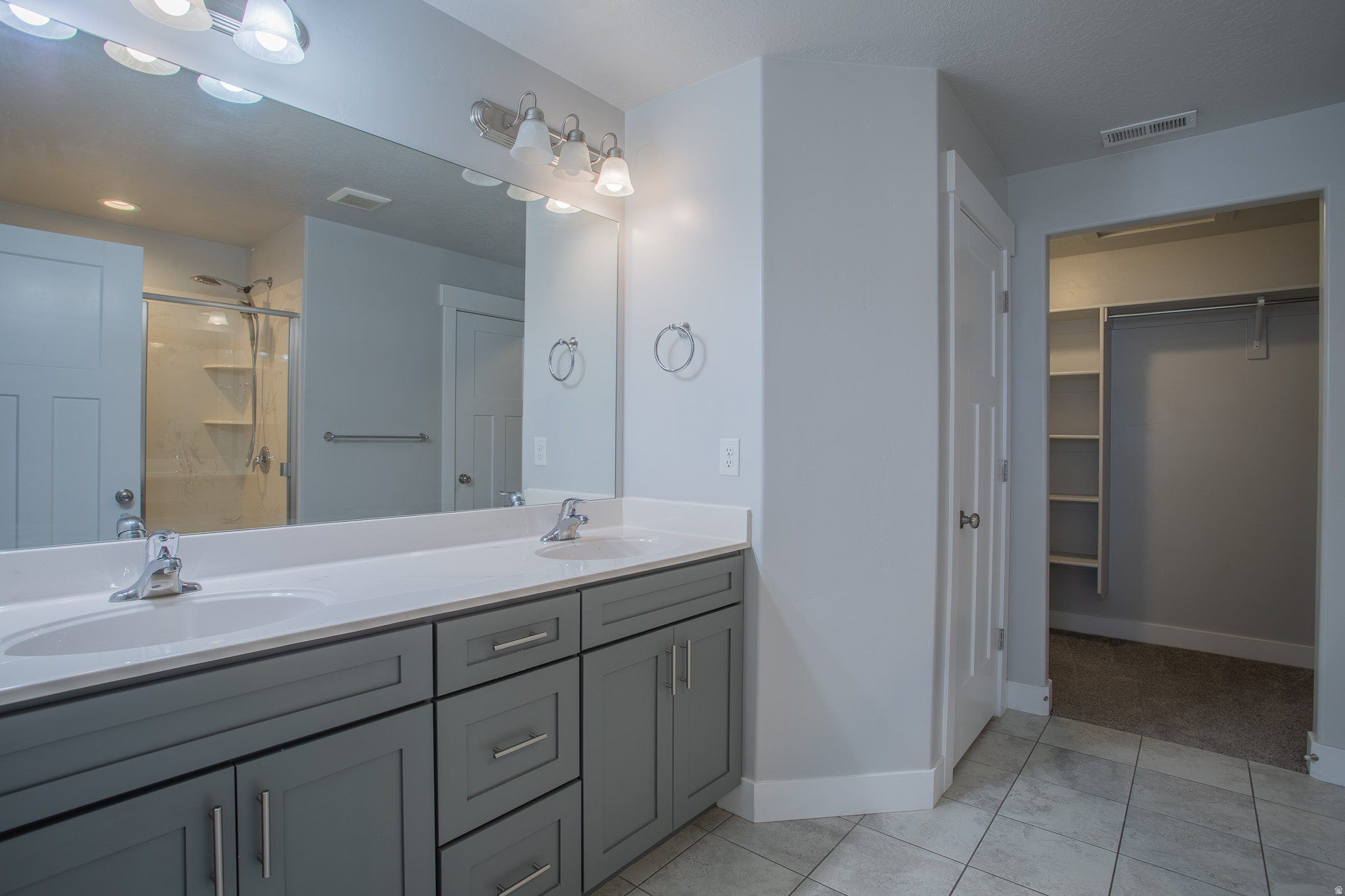 THE TOWERS - Residential