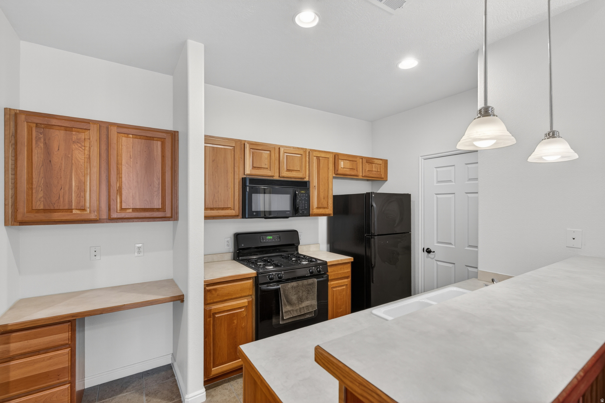 PEMBERLEY AT ROBINSONS GROVE - Residential