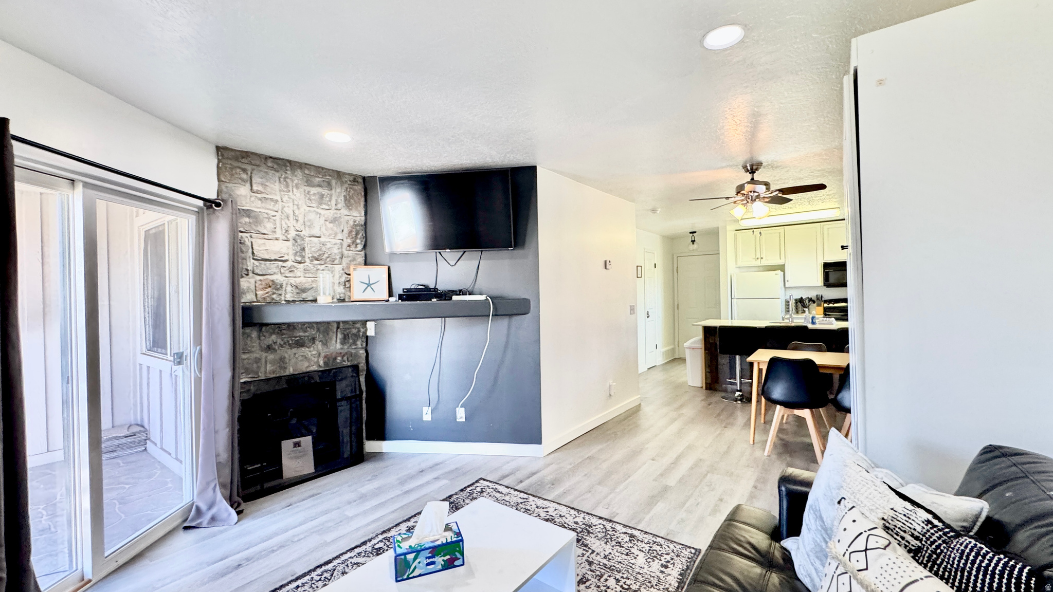 HARBOR VILLAGE - Residential