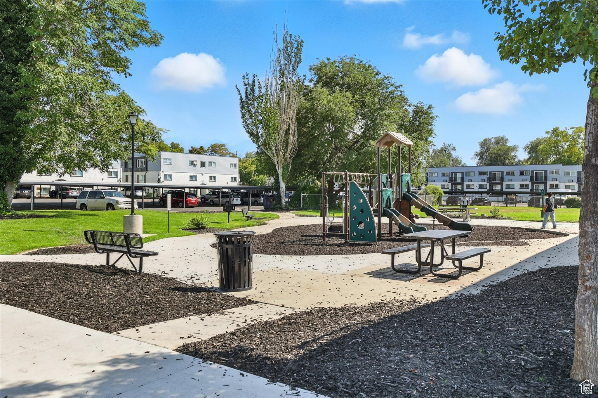 CEDAR POINTE CONDO - Residential