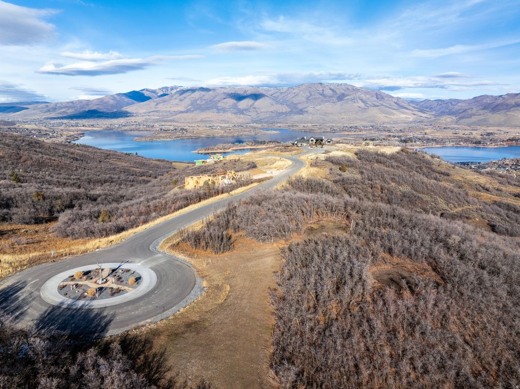 Photo of 1436 S LEGACY MOUNTAIN DR #12, Huntsville, UT 84317 (MLS # 2127938)